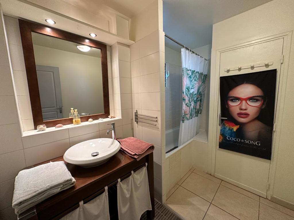 Appartement T3 Proche Aeroport Et Nordev Sainte-Clotilde Dış mekan fotoğraf