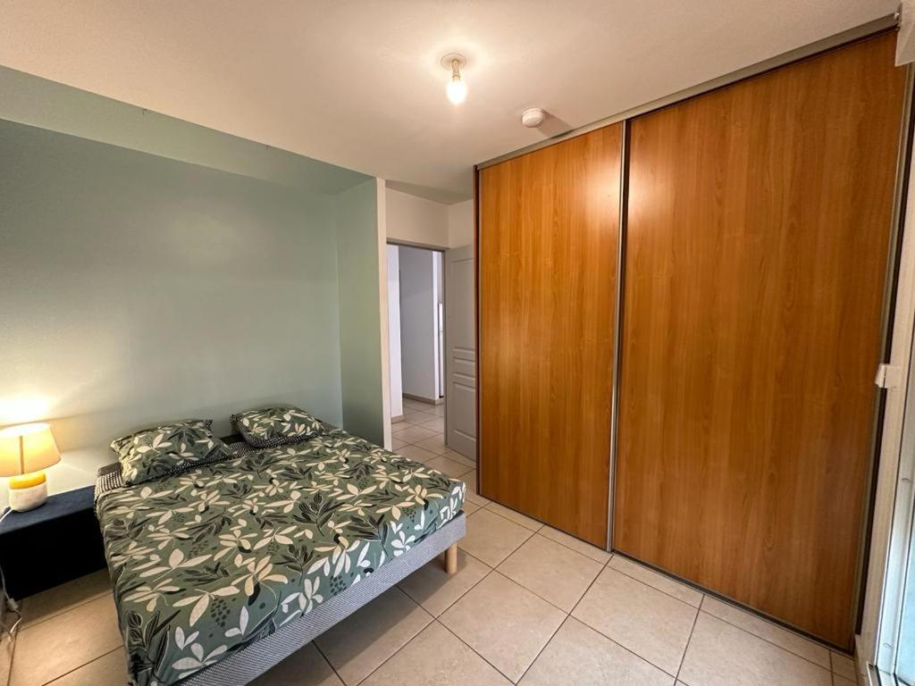 Appartement T3 Proche Aeroport Et Nordev Sainte-Clotilde Dış mekan fotoğraf